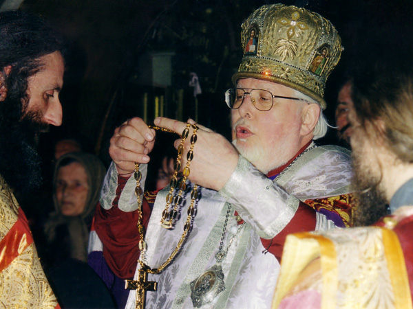 Архиепископ Амвросий.